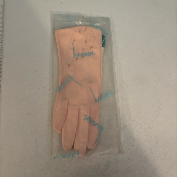 Vintage deadstock Hansen women’s pink pastel nylon gloves size 6.5 - Picture 2 of 10
